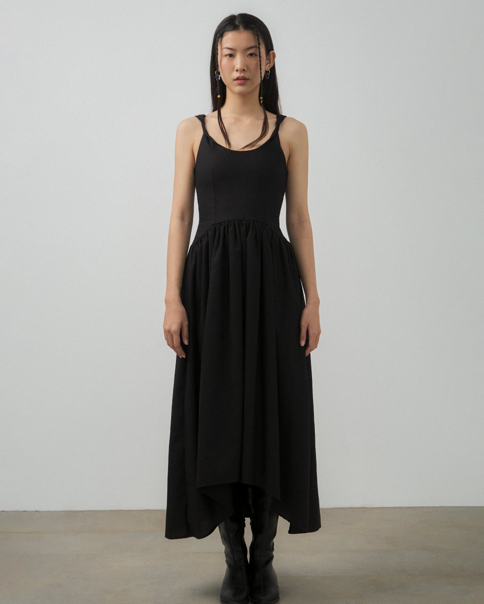 Curved Backless Dress in Black