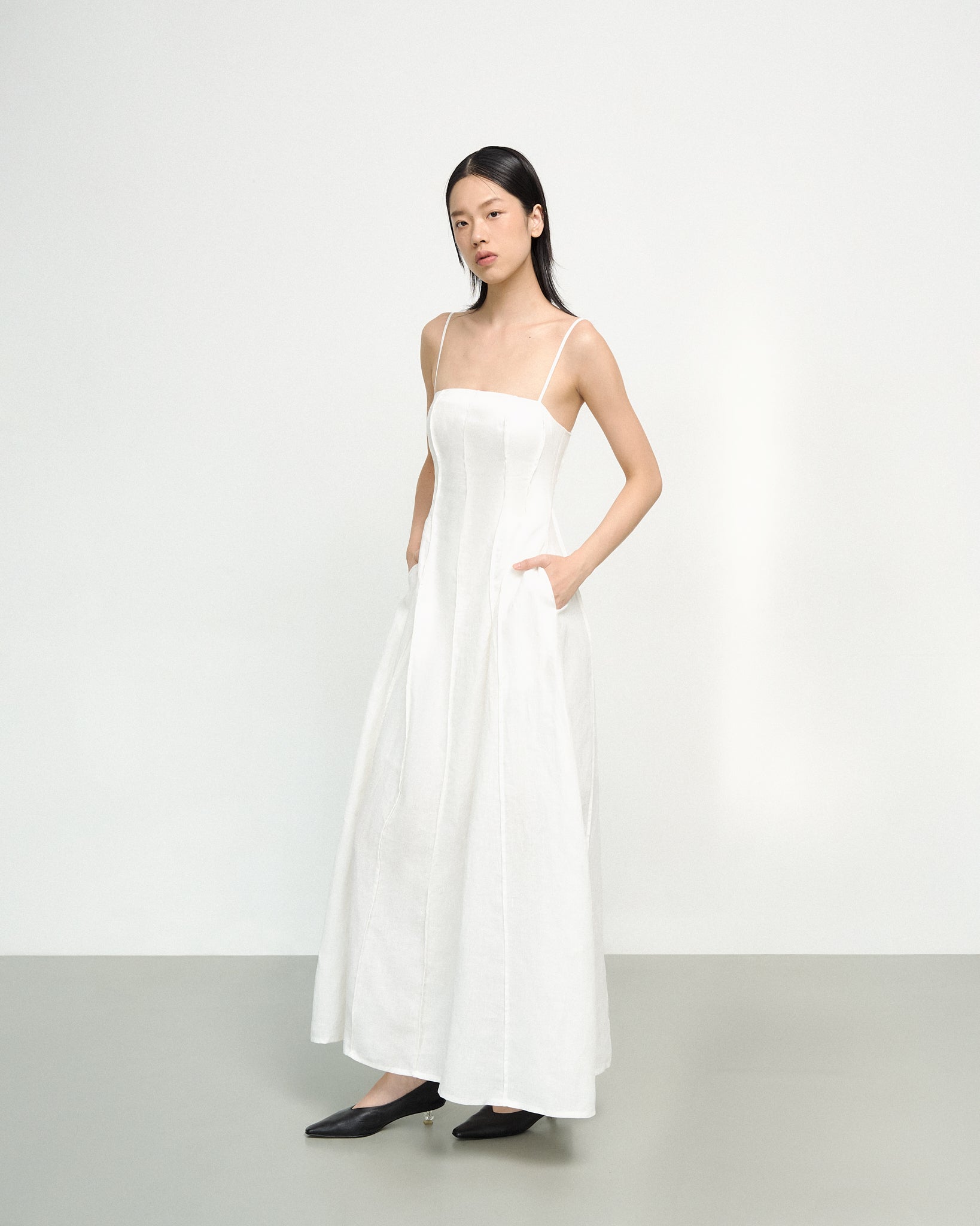 Dandelion Dress in White